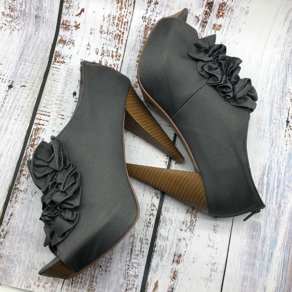 Charlotte Ruse grey platform heels